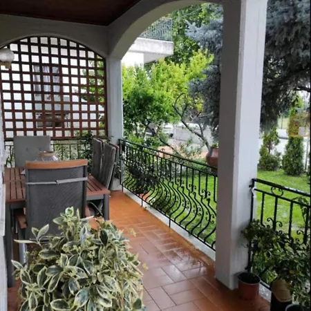 House For 5 People 10 Min From Mill Of Elves Apartment *