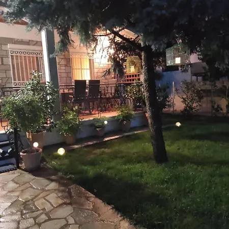 House For 5 People 10 Min From Mill Of Elves Apartmán *