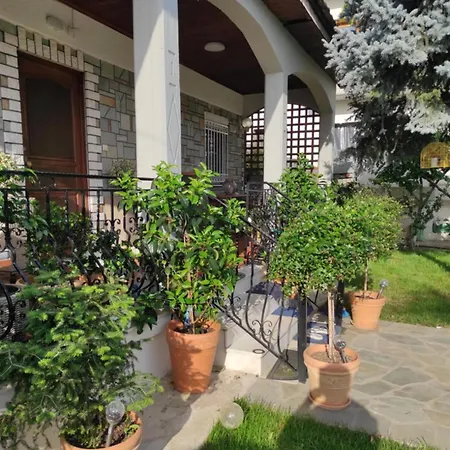 House For 5 People 10 Min From Mill Of Elves * Karyai