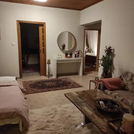 House For 5 People 10 Min From Mill Of Elves Apartment *